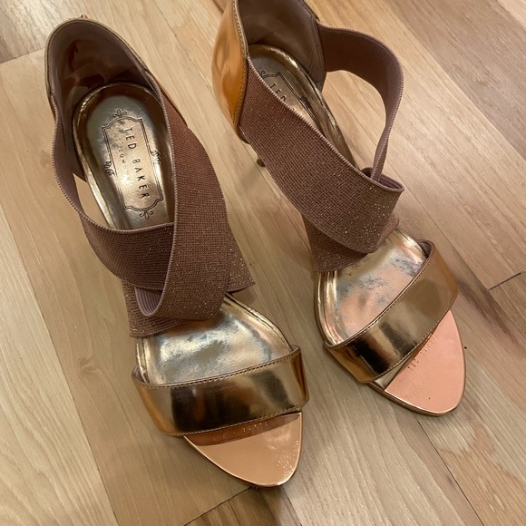 Sparkling rose gold strappy sandals - Picture 3 of 3